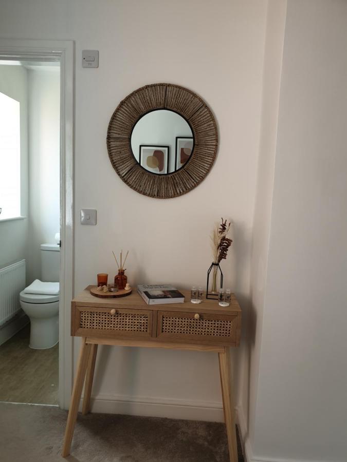 Cheerful 1 Private Room-Ensuite With Free Parking Silverdale  Extérieur photo