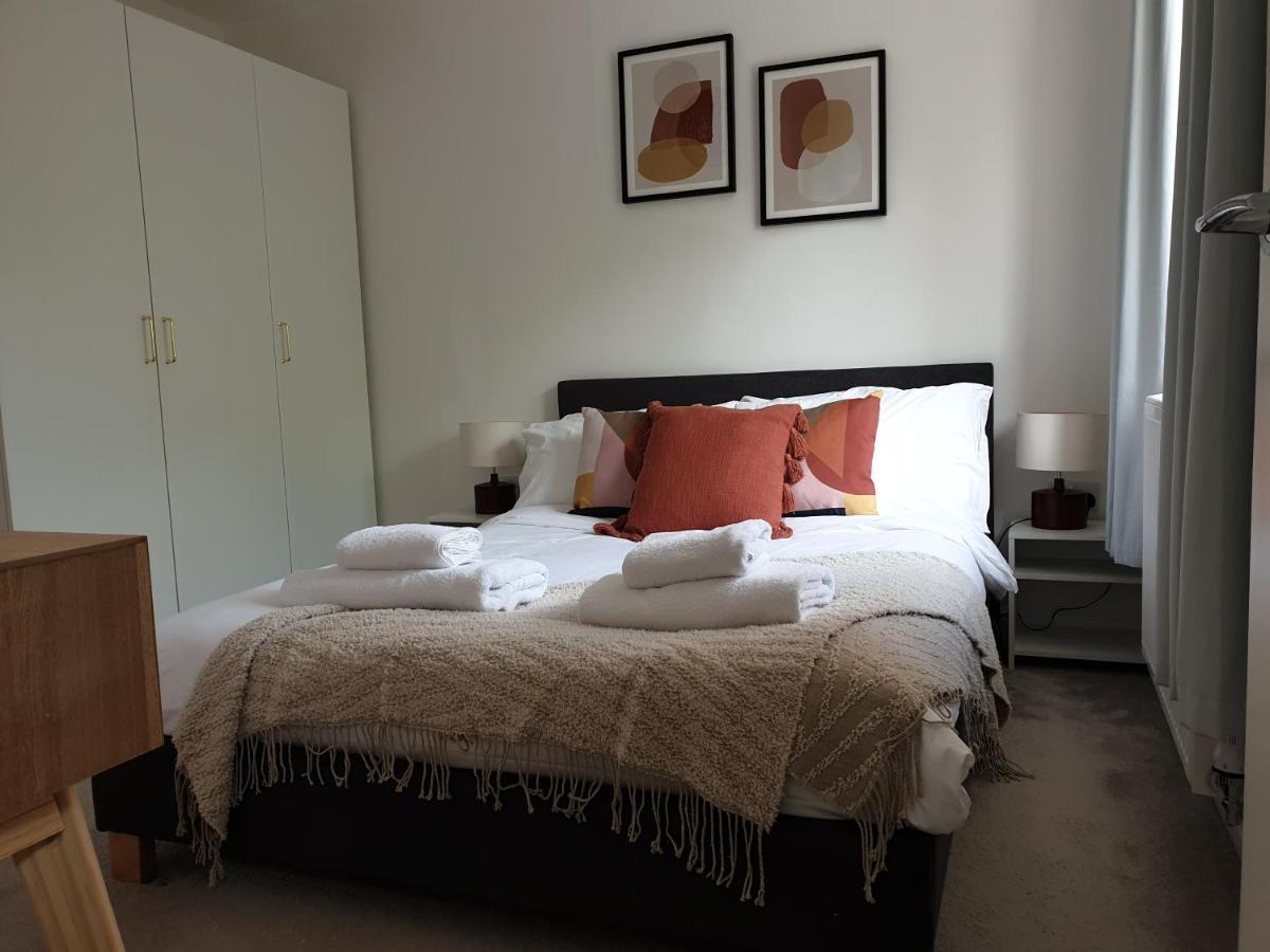 Cheerful 1 Private Room-Ensuite With Free Parking Silverdale  Extérieur photo
