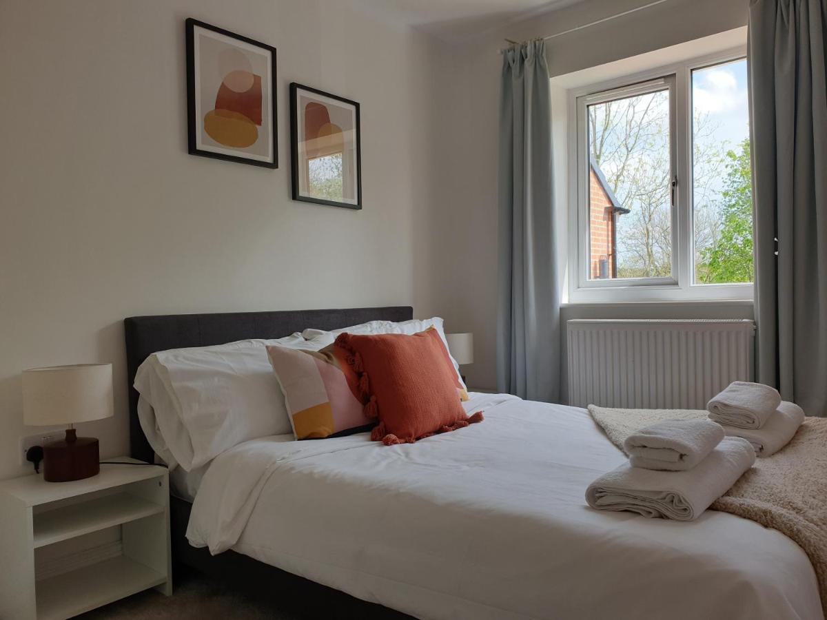 Cheerful 1 Private Room-Ensuite With Free Parking Silverdale  Extérieur photo