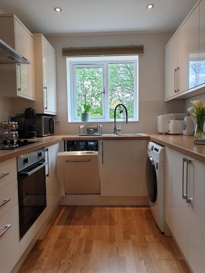 Cheerful 1 Private Room-Ensuite With Free Parking Silverdale  Extérieur photo